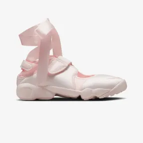 NIKE | WMN'S AIR RIFT SE { LIGHT SOFT PINK/LIGHT SOFT PINK