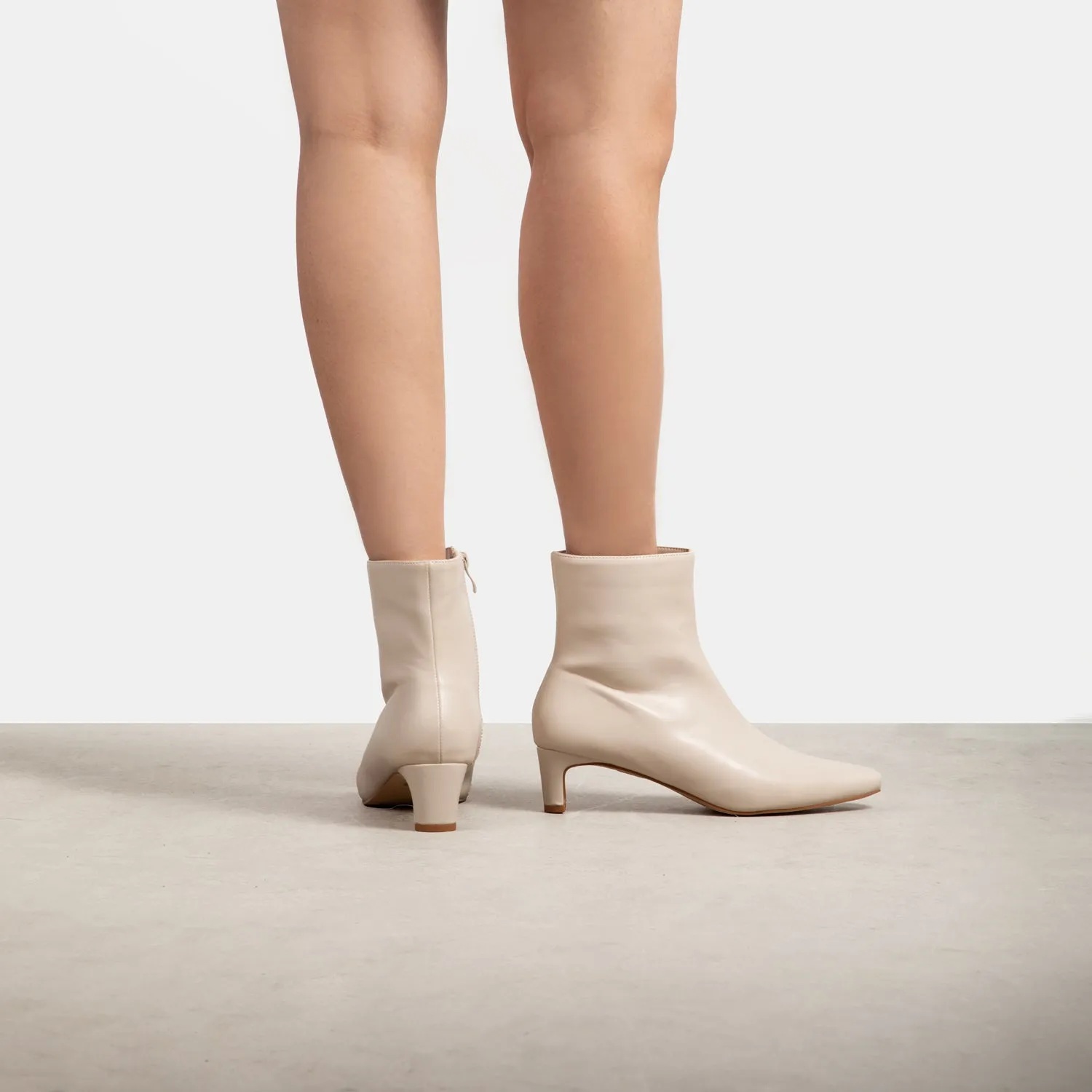 RAID Lynsey Ankle Boots in Cream